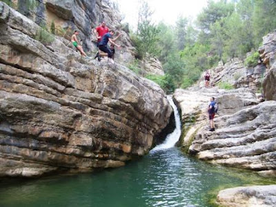 MONTANEJOS 26 MAGNO INTERNATIONAL SCHOOL